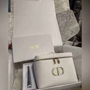 DIOR platinum gift Set Case+Towel+Hairband+Hyalushot wrinkle Corrector+ gift Box